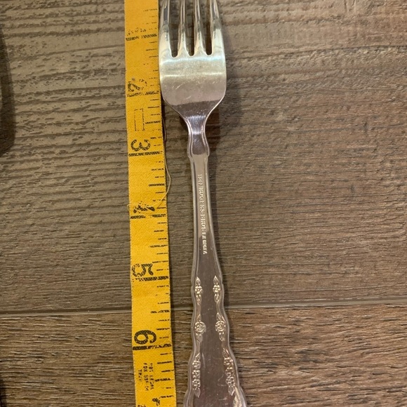 Rogers Bros flatware - Picture 10 of 12